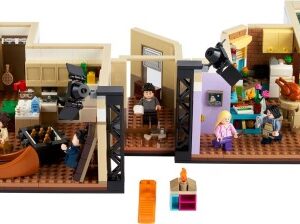 LEGO Icons The Friends Apartments (10292)